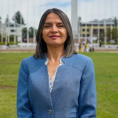 Jacqueline González Santibáñez